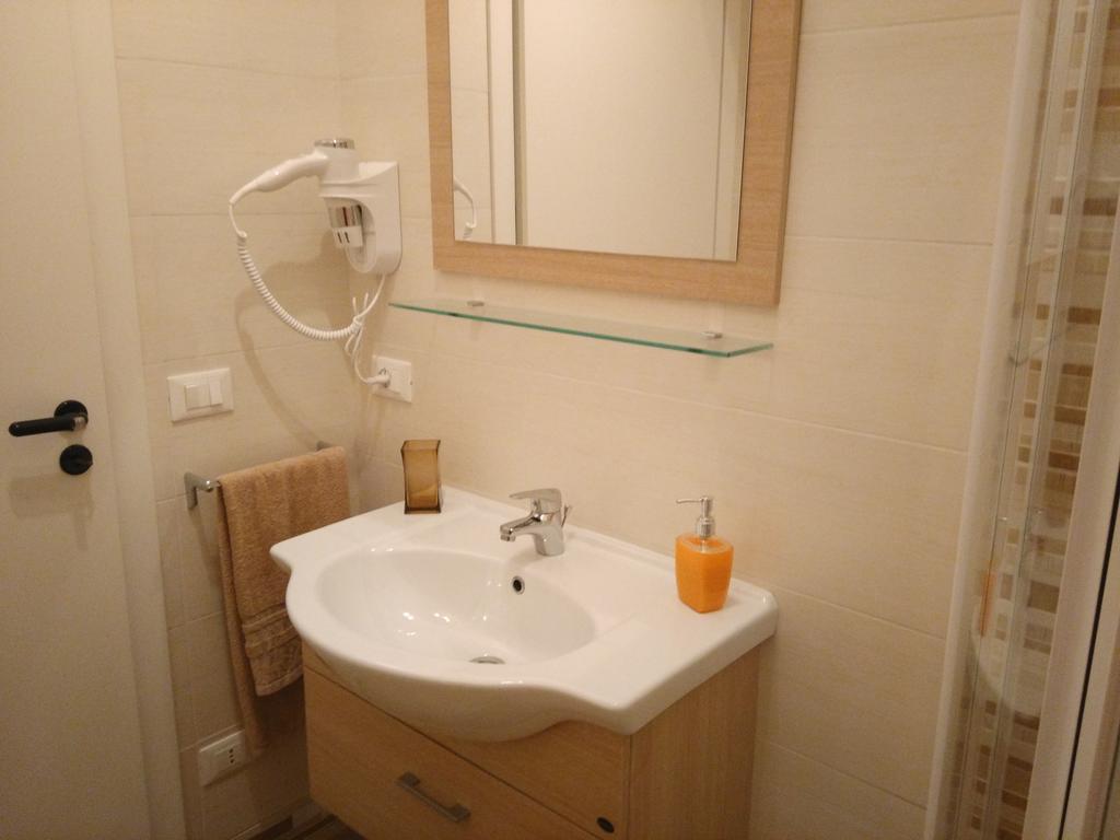 L'Oasi Del Porto Bed & Breakfast Trapani Bagian luar foto