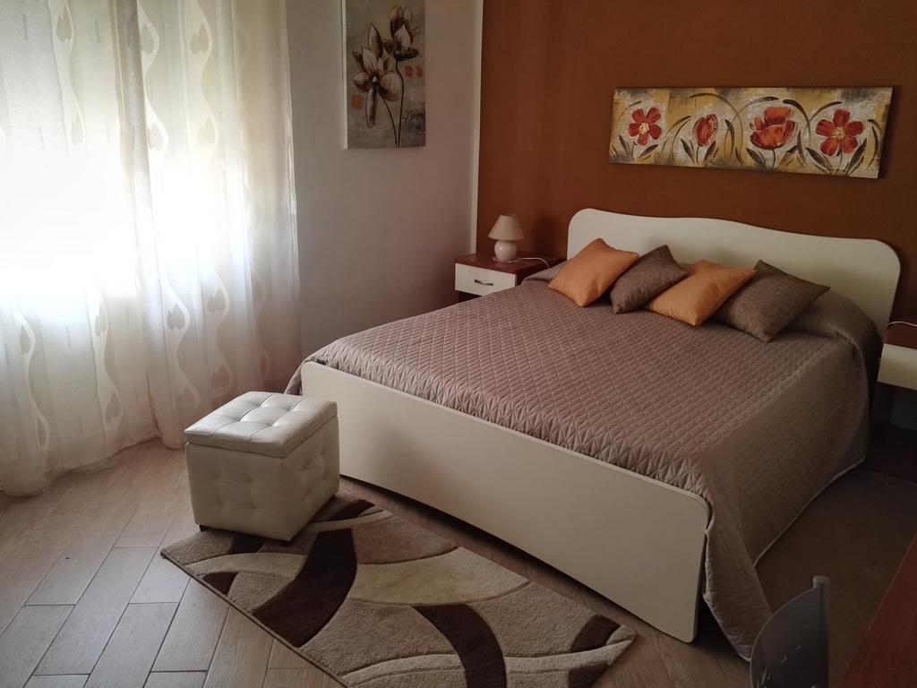 L'Oasi Del Porto Bed & Breakfast Trapani Bagian luar foto